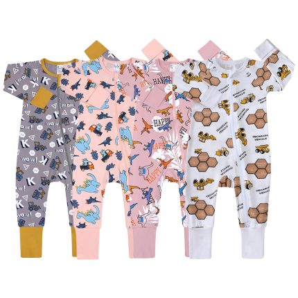 High-quality custom Weiwei bamboo baby romper with zipper for newborns. Long sleeve pajamas with spandex, available wholesale.