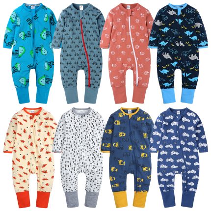 Custom bamboo baby rompers with animal and flower prints for 1-year-olds by Weiwei; perfect sleepwear for newborns. Available for wholesale and custom orders.