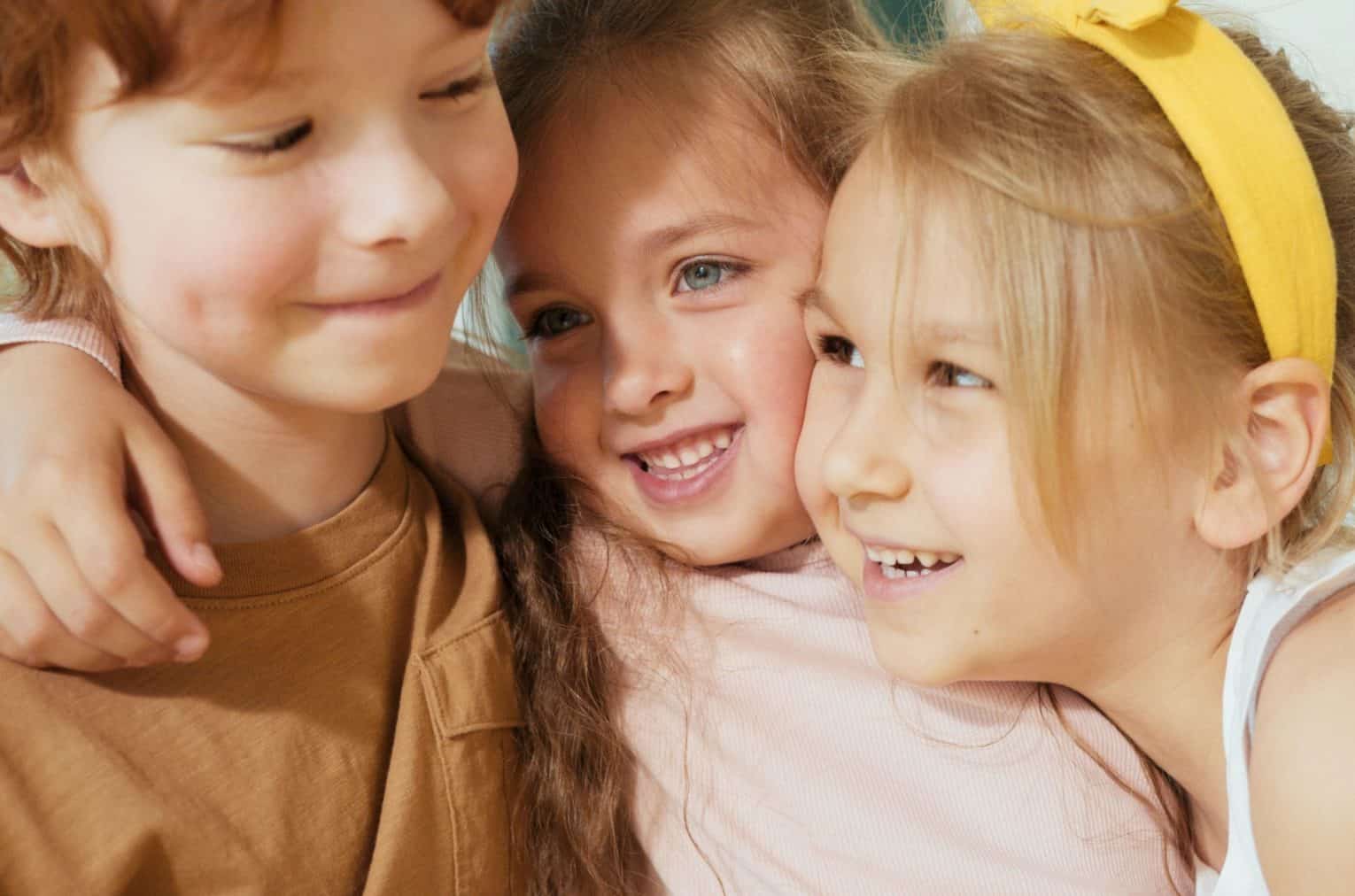 Custom bamboo clothes by Weiwei: Soft, eco-friendly newborn romper & kids pajamas. Ideal for wholesale, personalized with unique prints.