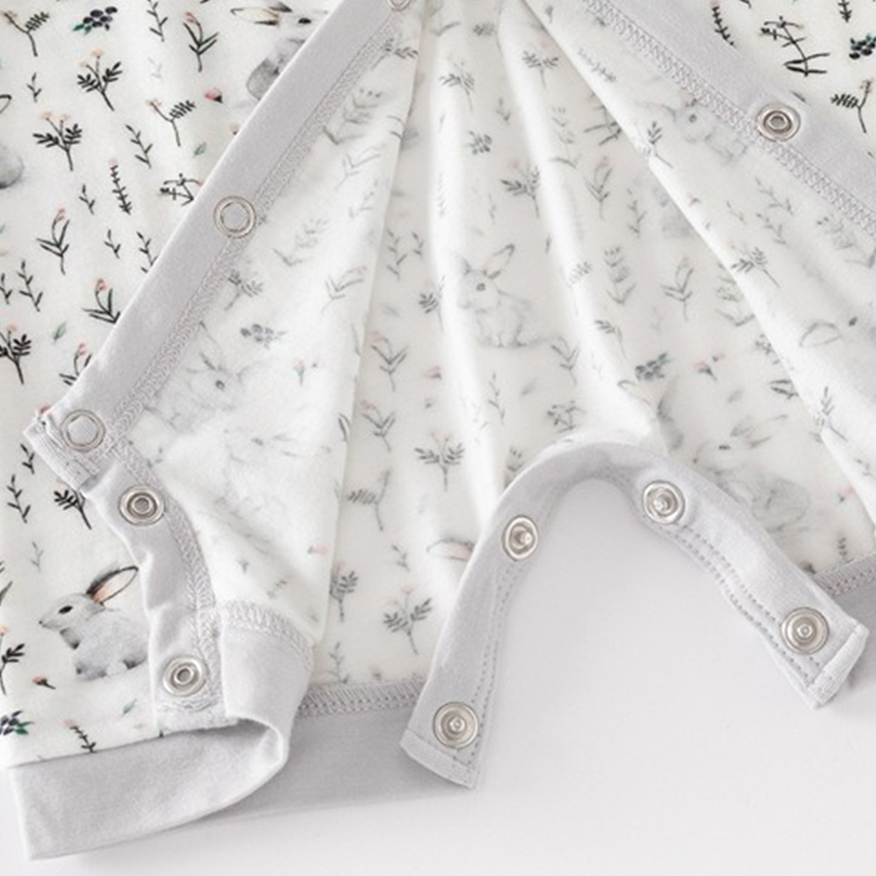 WeiWei custom bamboo baby clothes: zipper footed sleeper romper, ideal for newborns and toddlers. Wholesale bamboo pajamas and onesies for kids.