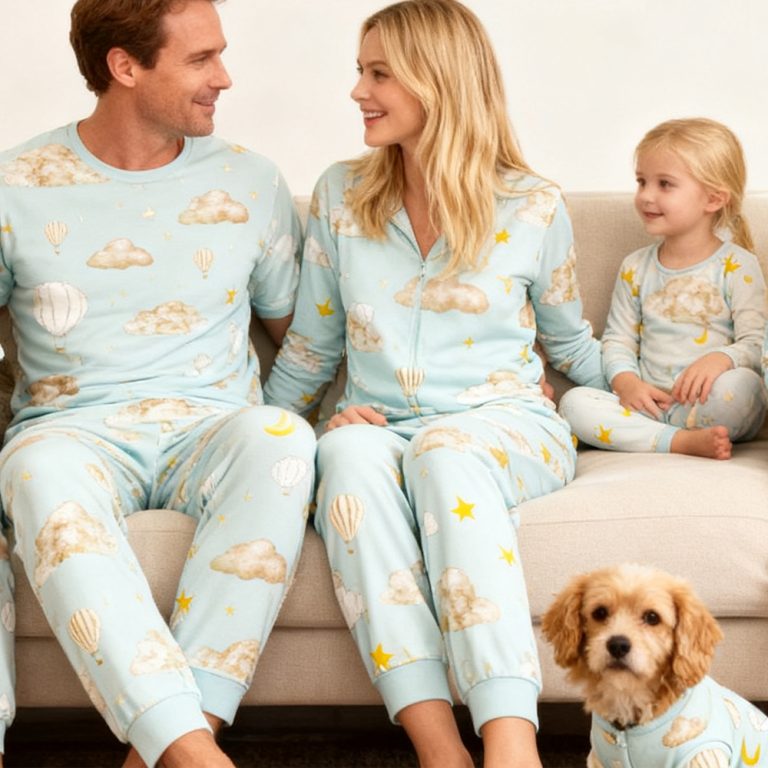 Shop Weiwei bamboo newborn rompers: soft, eco-friendly bodysuits and pajamas. Ideal for custom orders and wholesale. Perfect for baby boys and girls.